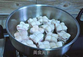 东坡肉的做法步骤:4