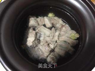 冬瓜排骨汤的做法步骤:3