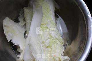 海蜇头拌白菜的做法步骤：1