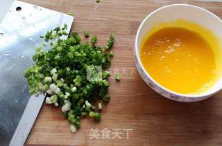 #葱香黄金蛋炒饭的做法图解3
