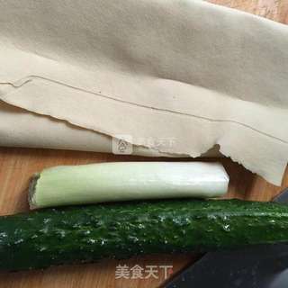 #黄瓜千张卷的做法图解2