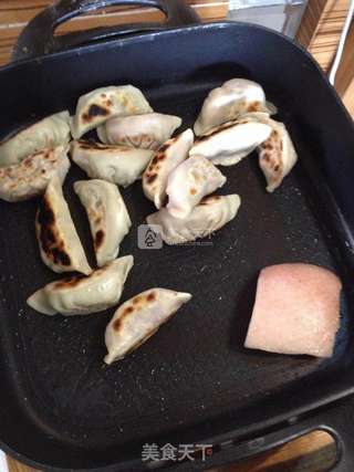 冰花煎饺子的做法步骤:4