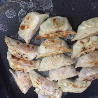 冰花煎饺子的做法步骤:5