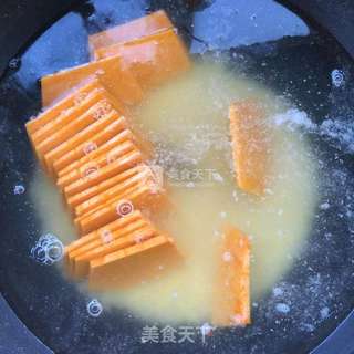 南瓜小米粥的做法步骤:4