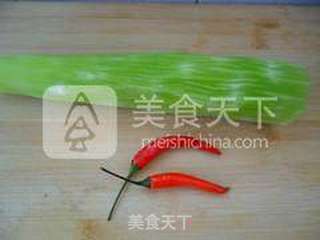 凉拌莴笋丝的做法步骤：1