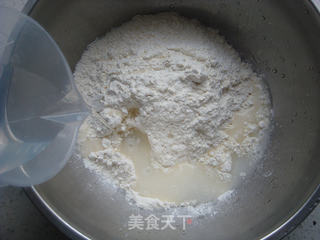无油烙馍的做法步骤：2