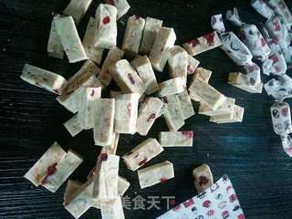 蔓越莓花生牛轧糖的做法步骤:13