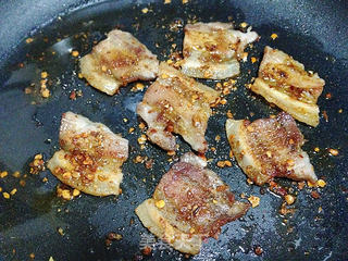 香煎五花肉的做法步骤:5