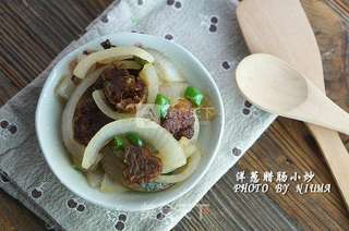 洋葱腊肠小炒的做法步骤:5