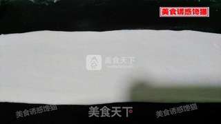 蚝油椒盐菊花卷的做法步骤:5