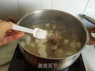 羊肉炖萝卜的做法步骤:7