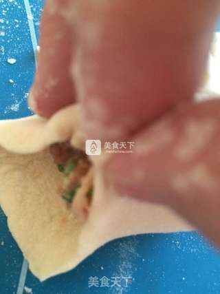 小葱鲜肉包的做法步骤:11