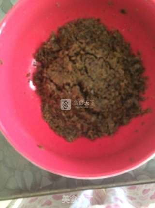 香辣芽菜包的做法步骤:2