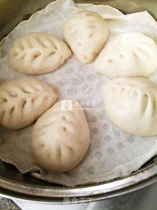 小葱鲜肉包的做法步骤:15