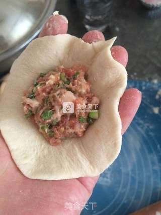 小葱鲜肉包的做法步骤:10