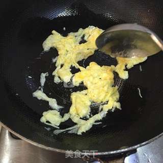 紫甘蓝炒鸡蛋的做法步骤:3