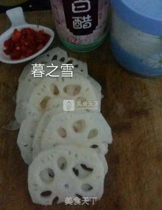 凉拌藕片的做法步骤:2