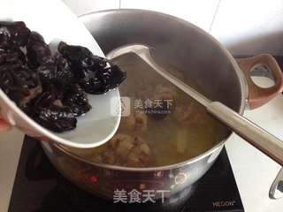 西兰花母鸡汤的做法步骤:5