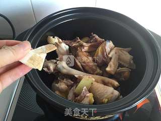 玉米山药母鸡汤的做法步骤:4
