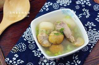 马蹄粟米腊鸡汤的做法步骤:6