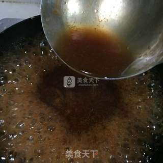 糖醋排骨的做法步骤：11