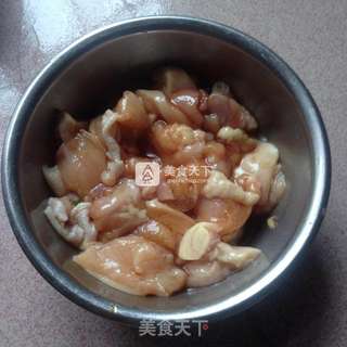 辣子鸡丁的做法步骤:3