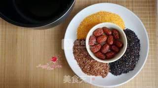 杂粮红枣粥的做法步骤:2