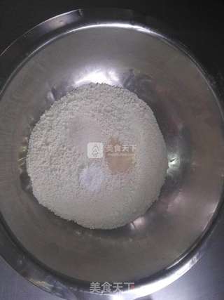 猪手豆沙花卷的做法步骤:3