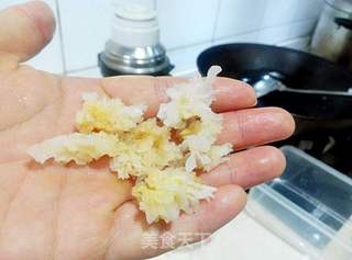 美容养颜靓汤——木瓜银耳糖水的做法步骤:3