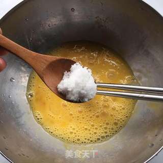 小虾米炒蛋的做法步骤:4