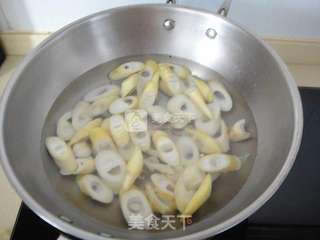红烧竹笋走油肉的做法步骤:4