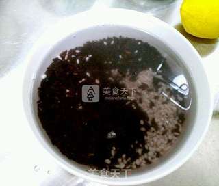 黑米香蕉大福的做法步骤:2