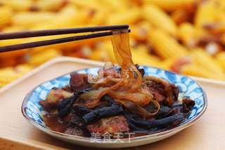 小鸡炖蘑菇(农家柴鸡榛蘑炖粉条子)的做法步骤:11