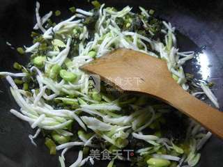 雪菜蚕豆夜开花羹的做法步骤：5