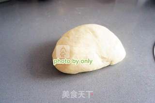 菠萝包的做法步骤：1