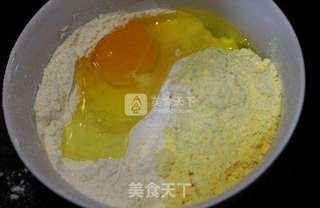 香软玉米饼（玉米面饼）的做法步骤：1