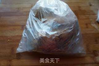 电饭煲蜜汁烤鸡的做法步骤:3