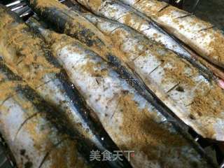 烤秋刀鱼的做法步骤:3