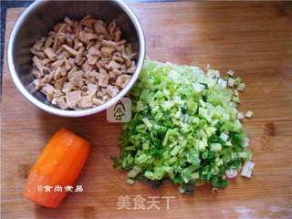 葱香菜肉煎饼的做法步骤：1