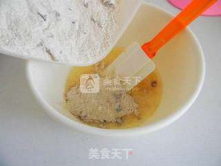 迷你蔓越莓麦芬蛋糕的做法步骤:5