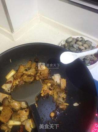 蒜苗青椒
回锅肉的做法步骤:7