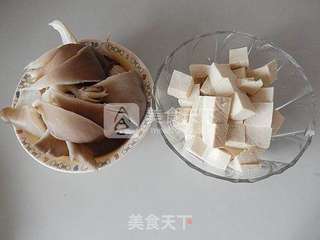 平菇豆腐鱼汤的做法步骤:2