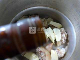雪菜冬笋煮猪蹄的做法步骤：6