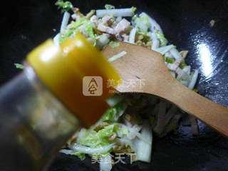 榨菜丝五花肉炒白菜的做法步骤：5