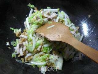 榨菜丝五花肉炒白菜的做法步骤：4