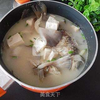平菇豆腐鱼汤的做法步骤:7