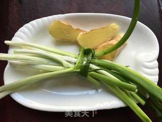 香菇竹荪老鸡汤的做法步骤:2