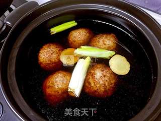 红烧狮子头的做法步骤:12