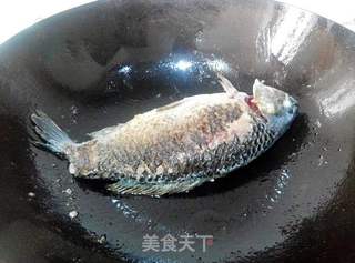 清淡滋补——鲫鱼豆腐汤的做法步骤:3