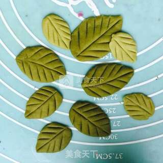 紫薯玫瑰花环馒头的做法步骤:15
